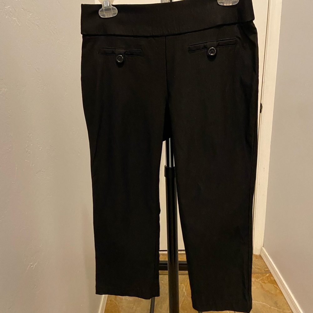 Black Capri stretch dress pants size Medium